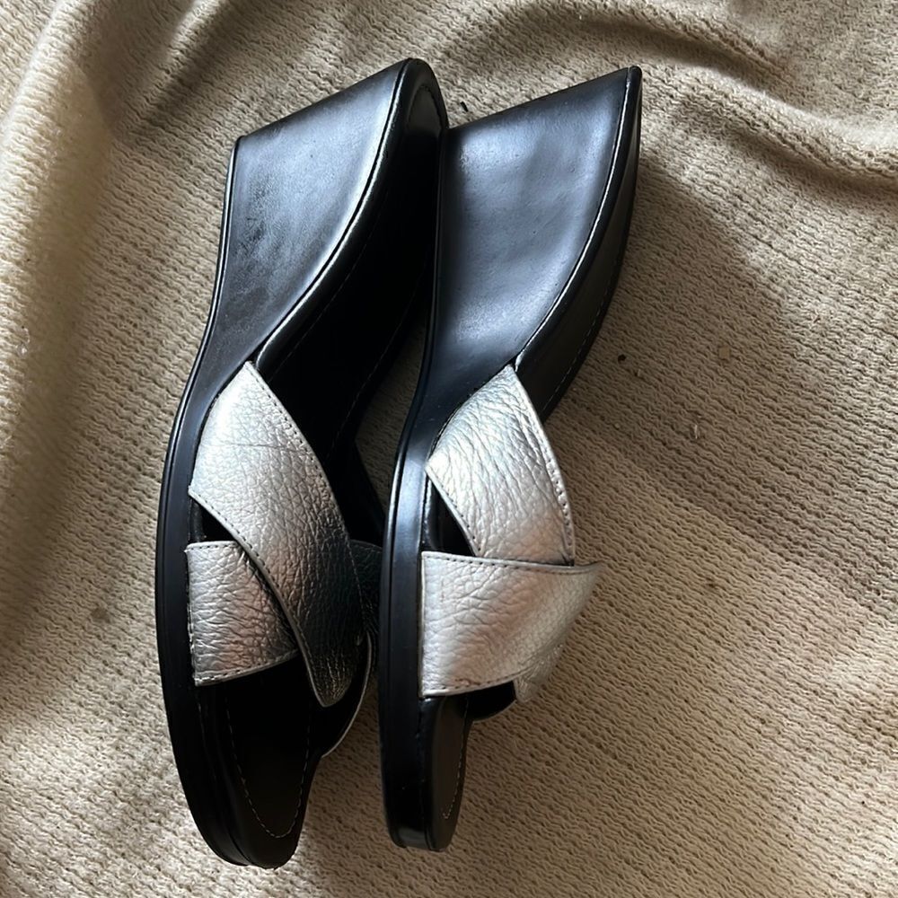 - Talbots Daphne7 Mules - Picture 2 of 5